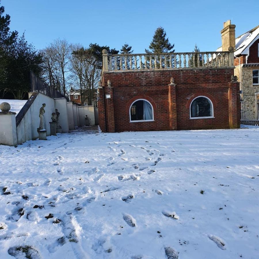 Country Manor House With Indoor Pool And Hot Tub Villa Rochester  Exterior photo